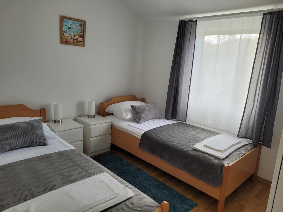 Lipa Mare Vir Apartment Exterior photo